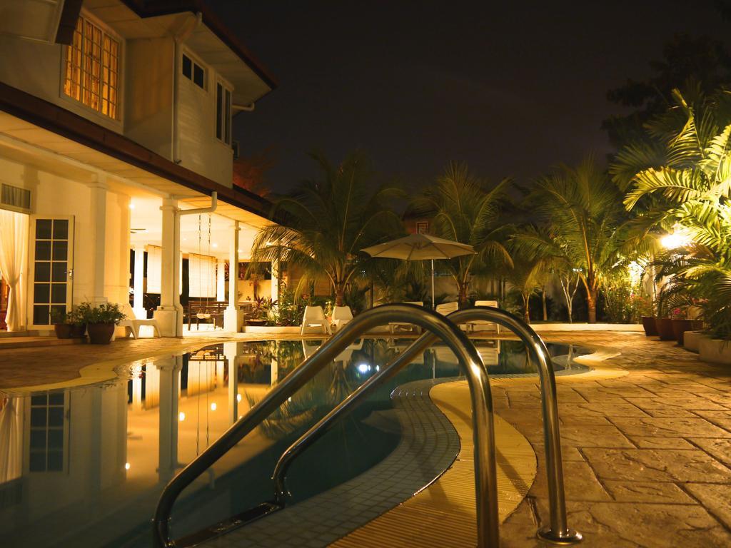 Rumah Putih Near Klia Sepang Exterior foto