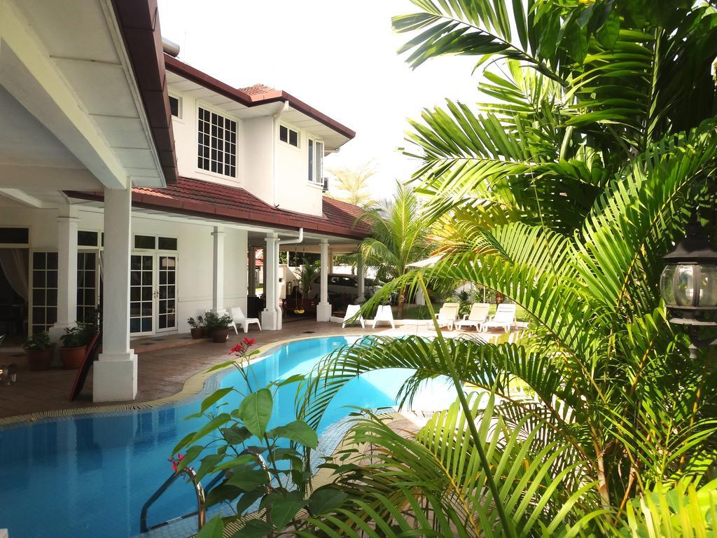 Rumah Putih Near Klia Sepang Exterior foto